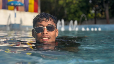 Ayush Kujur, 18, India