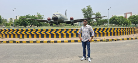 Mukesh Tank, 18, India