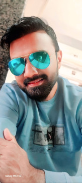 Lakir, 35, Oman