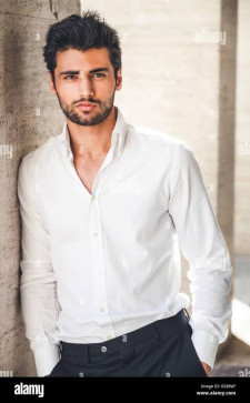 Cris Reach, 25, United Kingdom