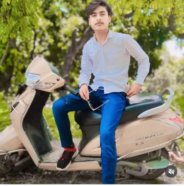 Arif Khan, 18, India