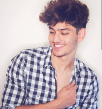 Ronnie, 25, India