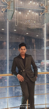 KYM Gamer, 20, India