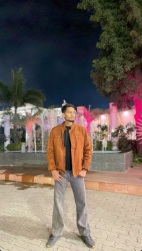 Harshit, 22, India