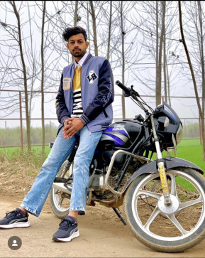 Vikulchoudharyg, 24, India