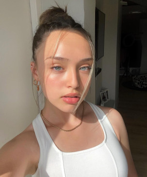 Lia, 18, Israel