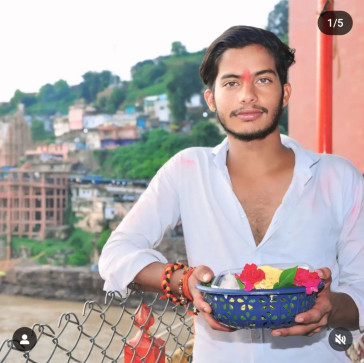 Om, 18, India