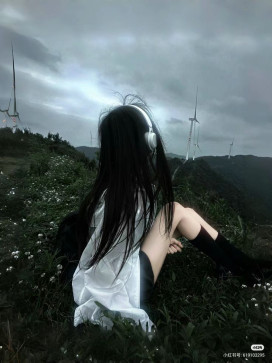 Lina, 18, Algeria