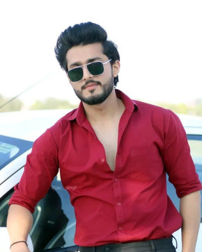 Amn, 22, India