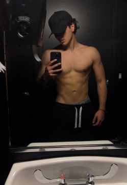 Ullyses69, 22, Italy