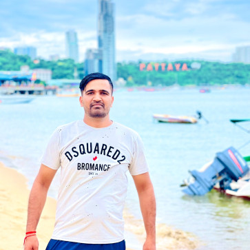 Sam, 26, United States