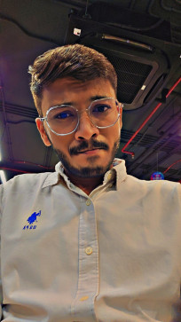 Jay, 23, India