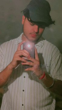 Sam, 20, India