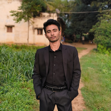 Sam, 23, India