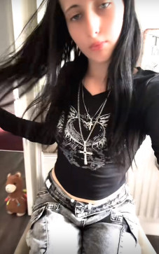 Usemewhenisleep, 18, United Kingdom
