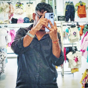 Mituu, 19, India