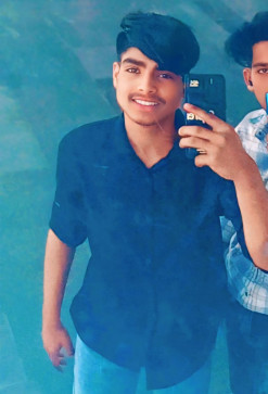 Emptyy, 19, India