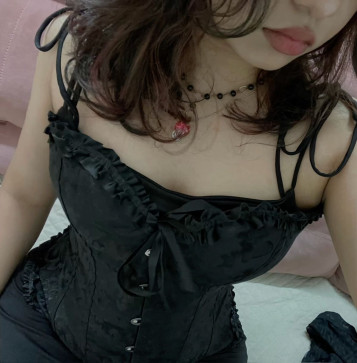 Shay, 18, India