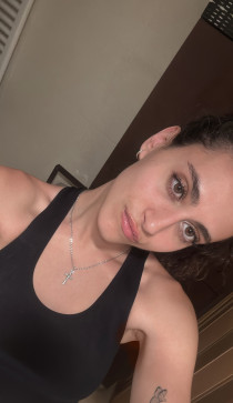 Enola, 21, Spain