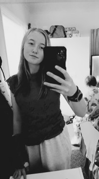 Charlie, 18, Australia