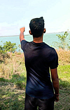 Vivek, 19, India