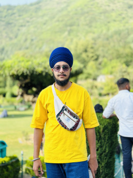 Manmeet, 22, India