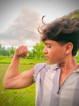 Shanumirza, 20, India