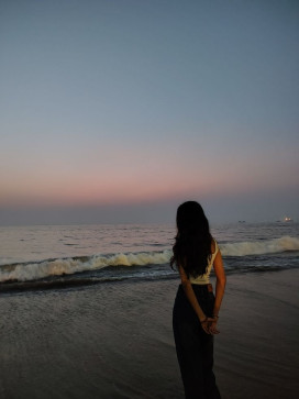 Zoya, 22, India
