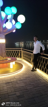 Mr Riyad, 24, Saudi Arabia