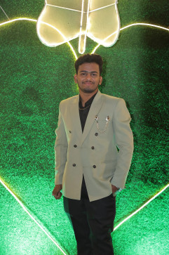 Kartik Gurjar, 19, India