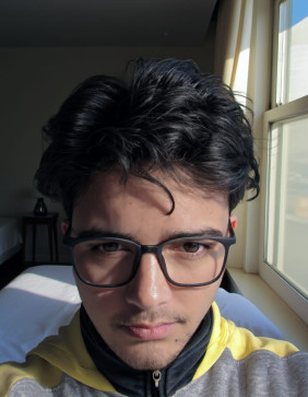 Ash, 18, India