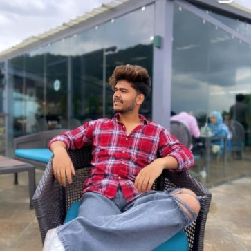 Krushna, 19, India