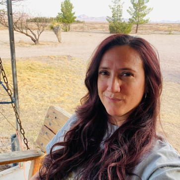 Amelia, 37, Canada