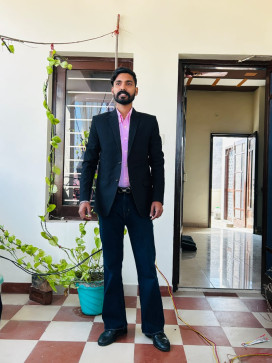 Sam, 25, India