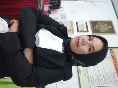 Bulan, 35, Indonesia