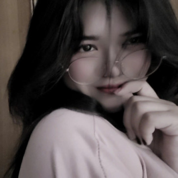 Lunaaa, 19, Malaysia