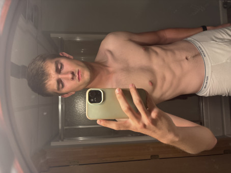 Kyle, 19, United States