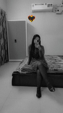 Riya, 21, India
