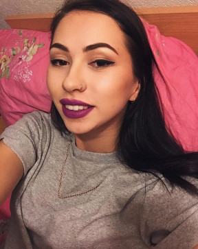 Mary Peterson, 28, United States