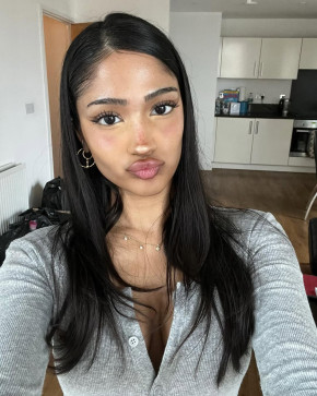 Bella, 25, Canada