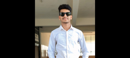 Ravi, 22, India