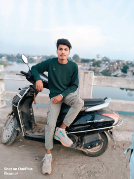 Vikash Chakrawarti, 22, India