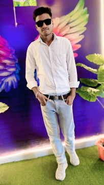 Krishna, 18, India