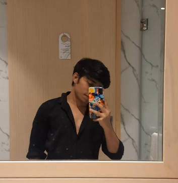 Anant_saxena, 23, India