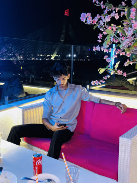Taksh, 19, India
