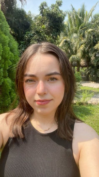 Nanny, 38, United States