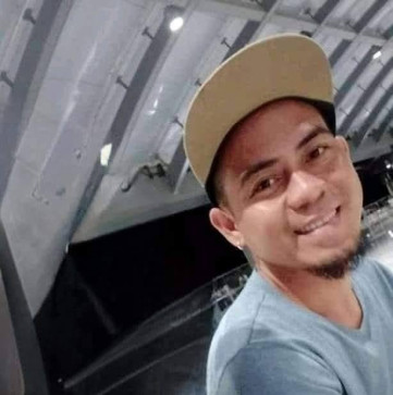 Papie Sam, 20, Philippines