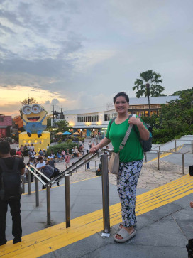 Mariposa, 40, Philippines