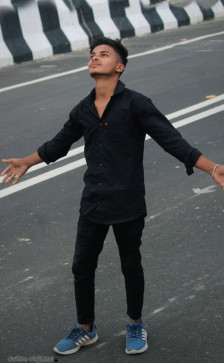 Md Aslam, 18, India