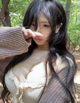 Yunahkwak, 22, Australia